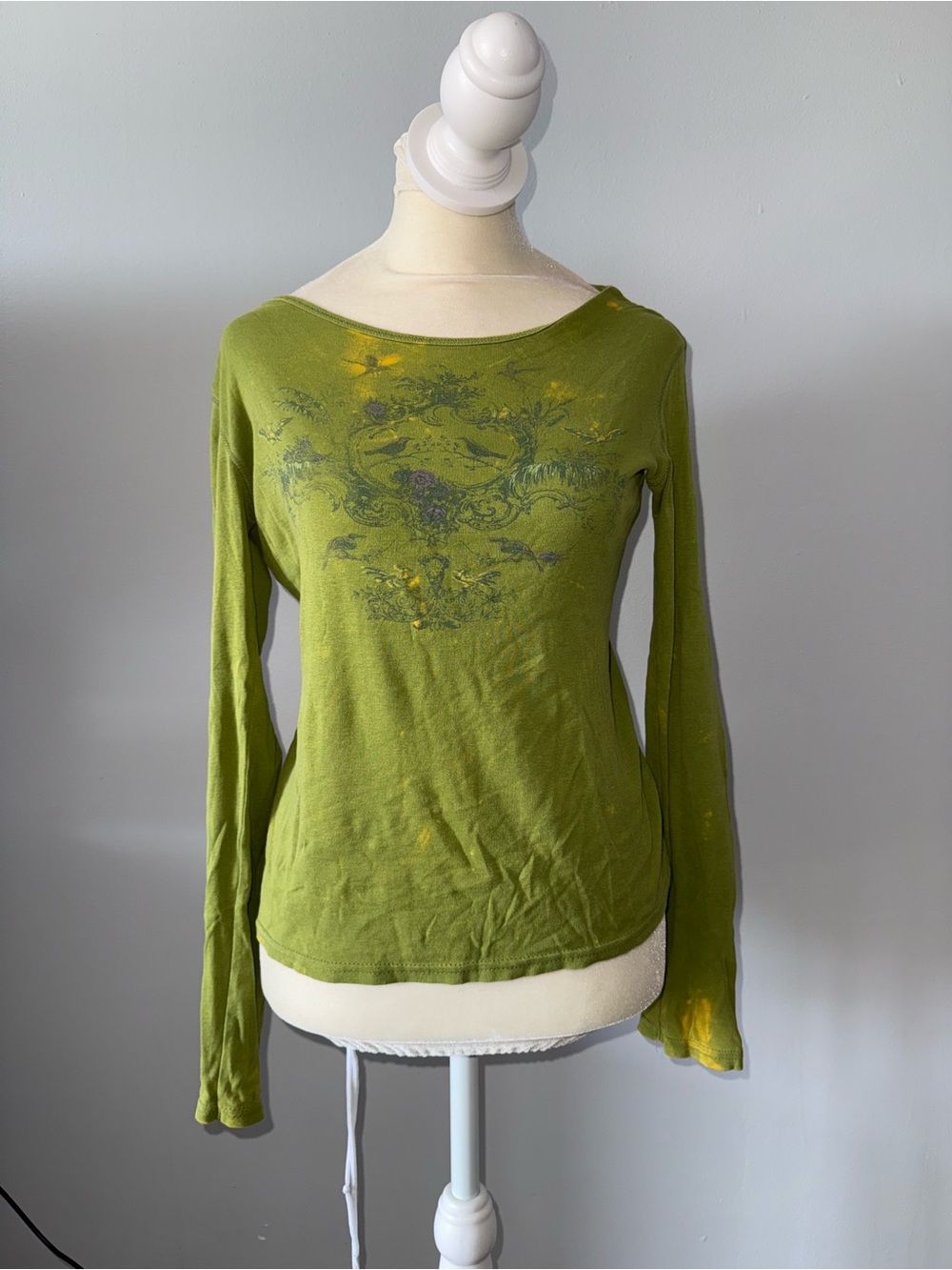 Green Long-Sleeve Scoop Neck Women's Top